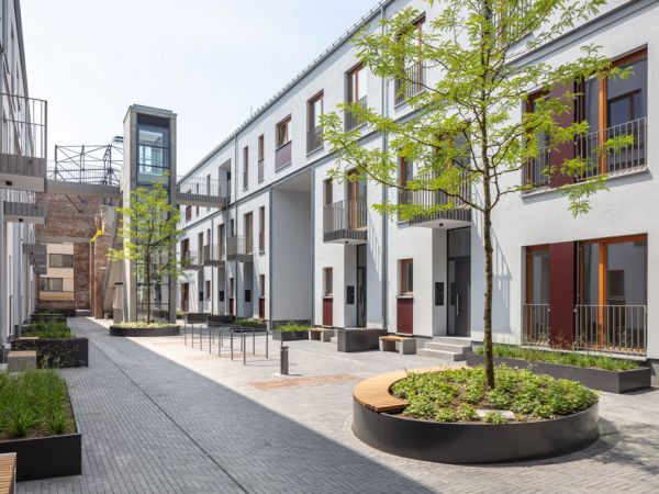 AM Ingenieure Hofansicht Halle 17 Clouth Köln
